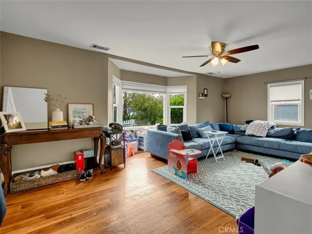 535 E Van Bibber Avenue, Orange, California 92866