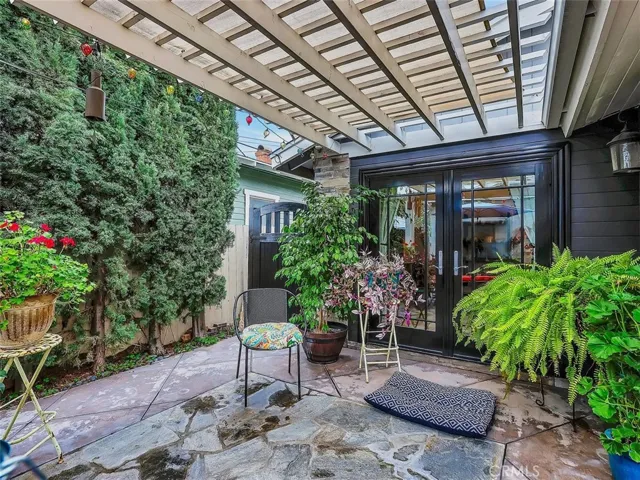 535 E Van Bibber Avenue, Orange, California 92866