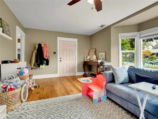 535 E Van Bibber Avenue, Orange, California 92866