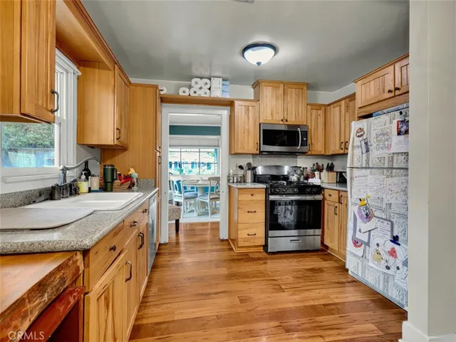 535 E Van Bibber Avenue, Orange, California 92866
