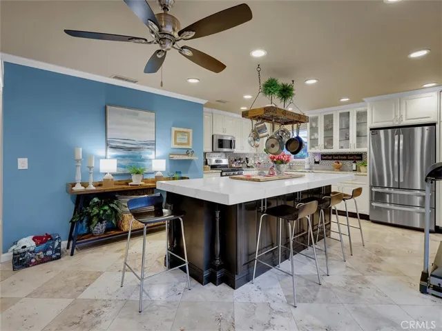 535 E Van Bibber Avenue, Orange, California 92866