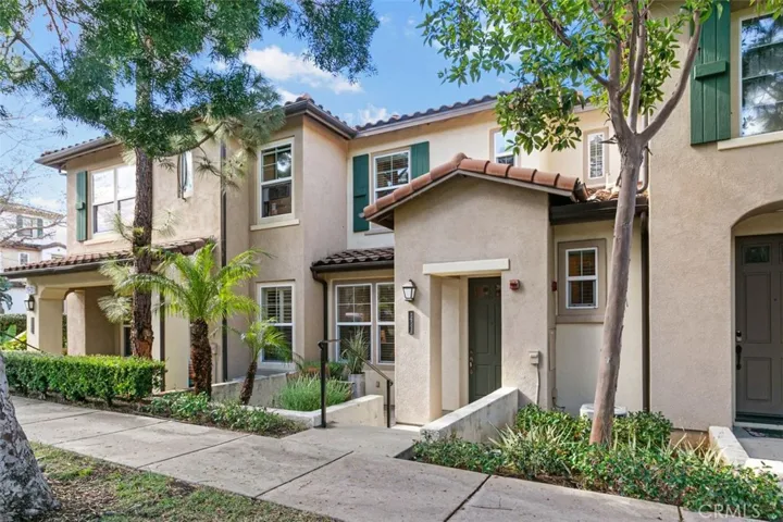 middle 2 story home