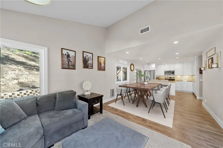 19 Calle Albarda, Rancho Santa Margarita, California 92688