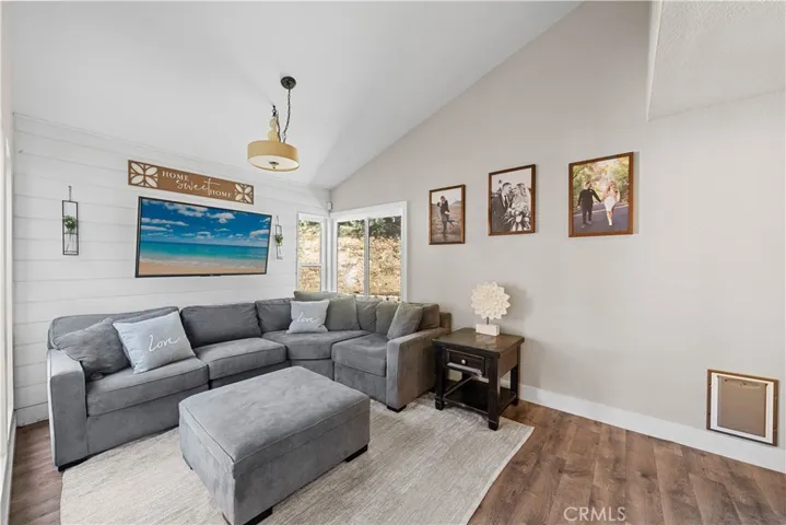 19 Calle Albarda, Rancho Santa Margarita, California 92688
