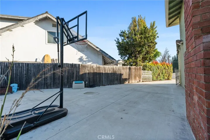 side yard