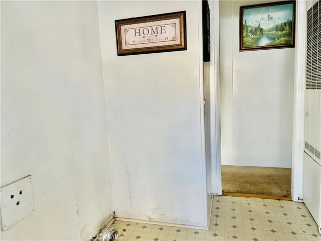 Laundry room - view 1