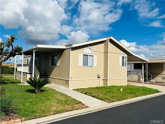307 S Smith Avenue 48, Corona, California 92882
