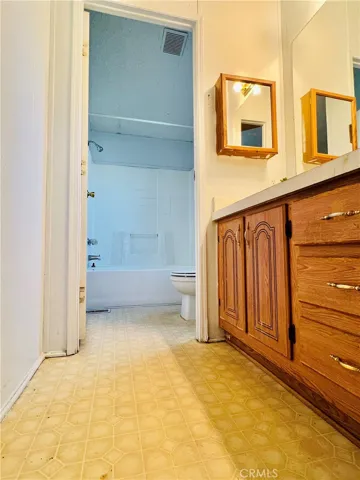 Master bathroom - view 4