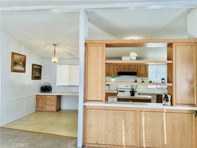 Living room open to Dining area - view 10