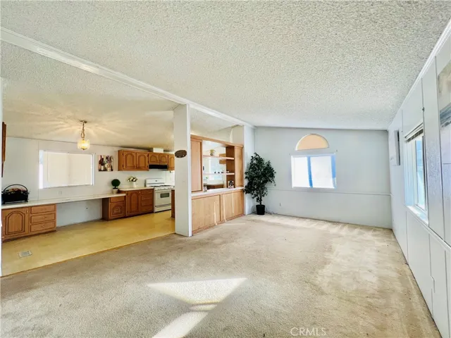 Living room - view 4