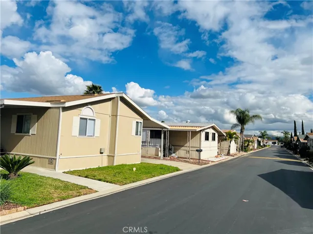 307 S Smith Avenue 48, Corona, California 92882