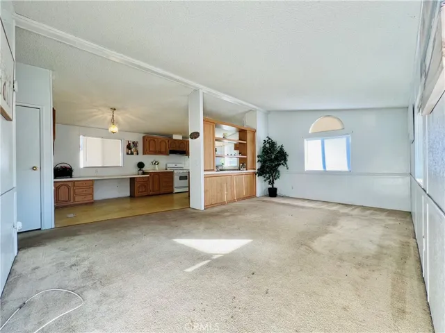 Living room - view 5