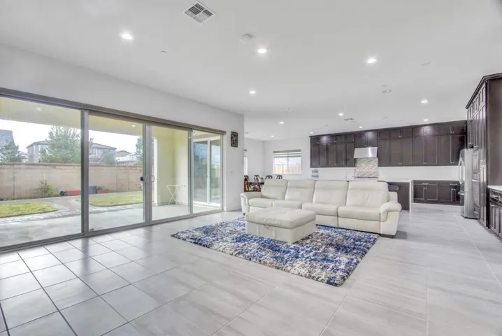 2582 Callaway Court, Tracy, California 95377