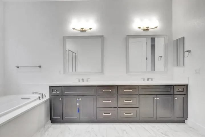 2582 Callaway Court, Tracy, California 95377