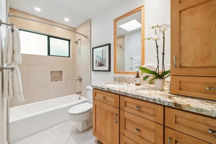 1732 Middlefield Road, Palo Alto, California 94301