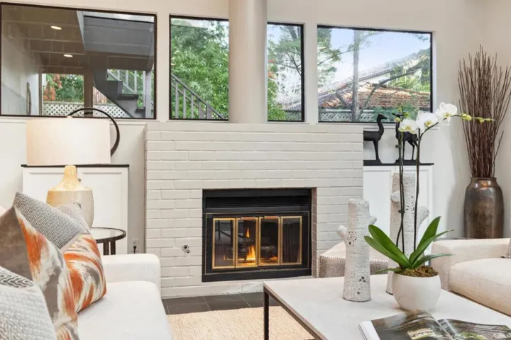 1732 Middlefield Road, Palo Alto, California 94301