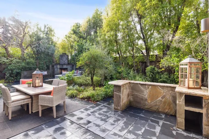1732 Middlefield Road, Palo Alto, California 94301