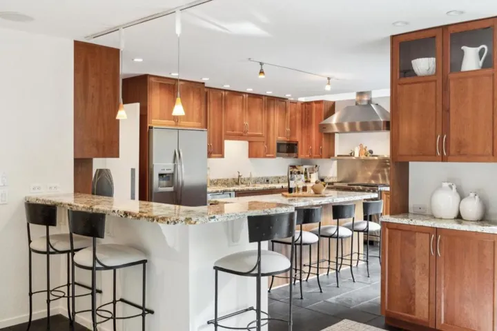 1732 Middlefield Road, Palo Alto, California 94301