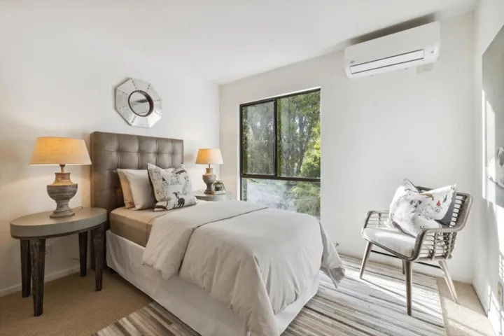 1732 Middlefield Road, Palo Alto, California 94301