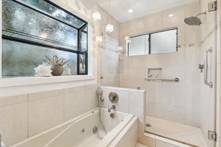 1732 Middlefield Road, Palo Alto, California 94301