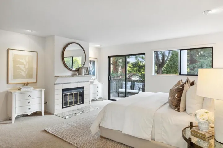 1732 Middlefield Road, Palo Alto, California 94301
