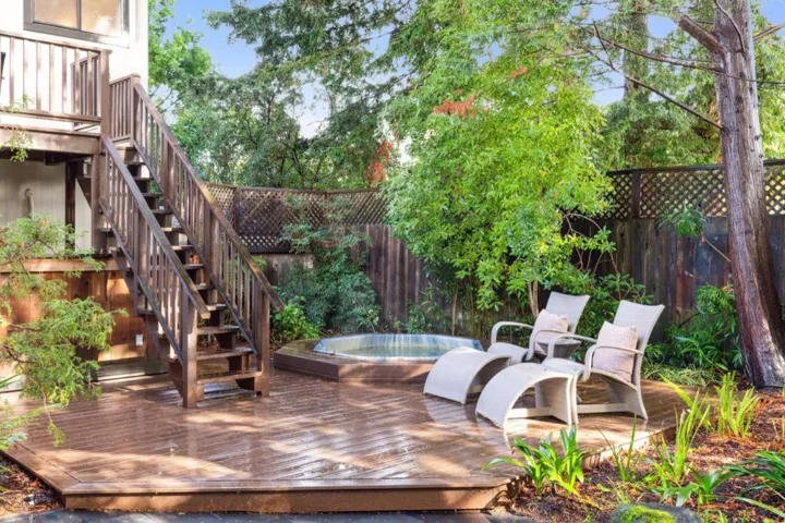 1732 Middlefield Road, Palo Alto, California 94301