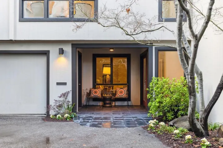 1732 Middlefield Road, Palo Alto, California 94301