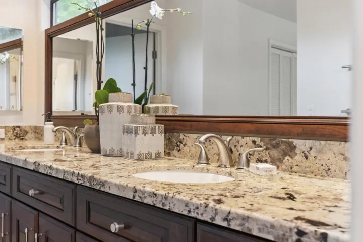 1732 Middlefield Road, Palo Alto, California 94301