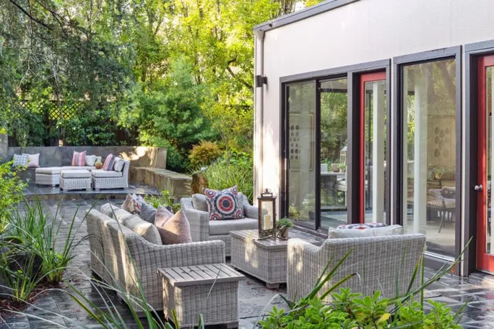 1732 Middlefield Road, Palo Alto, California 94301