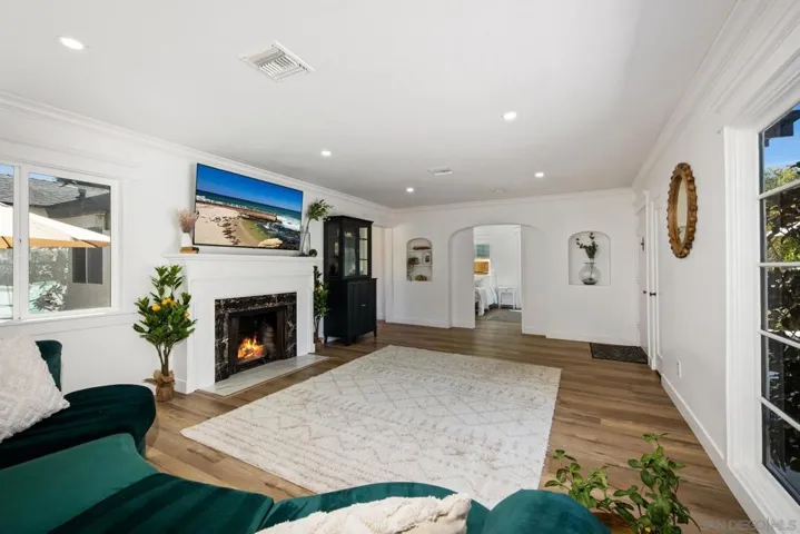 265 B Ave, Coronado, California 92118