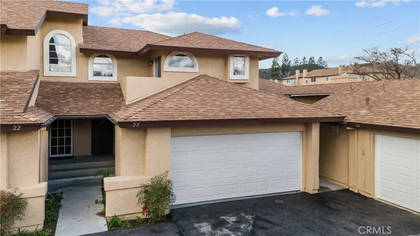 22832 Banyan Place 23, Saugus, California 91390