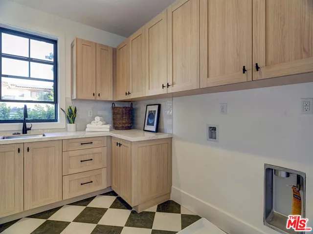 632 36th Street, Manhattan Beach, California 90266