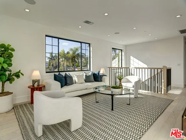 632 36th Street, Manhattan Beach, California 90266