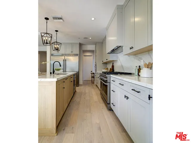 632 36th Street, Manhattan Beach, California 90266