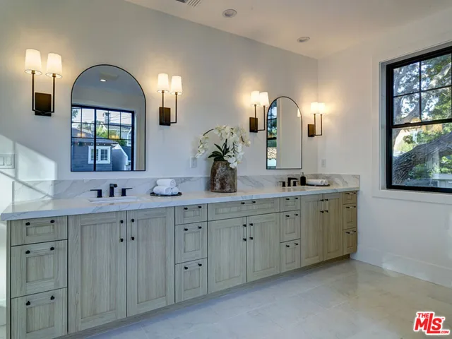 632 36th Street, Manhattan Beach, California 90266