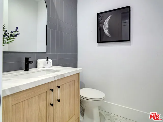 632 36th Street, Manhattan Beach, California 90266