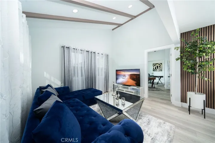 2821 Tigertail Drive, Los Alamitos, California 90720