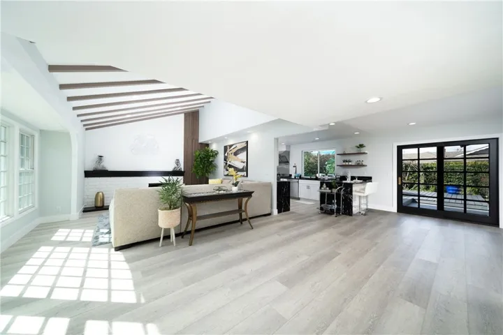 2821 Tigertail Drive, Los Alamitos, California 90720