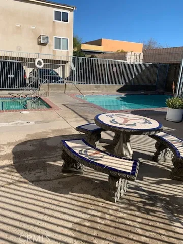 8780 Burnet Avenue 9, North Hills, California 91343