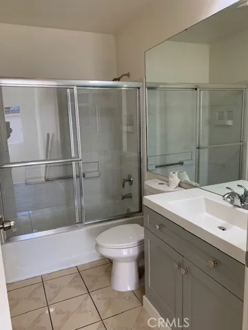 8780 Burnet Avenue 9, North Hills, California 91343