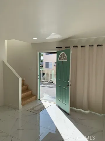 8780 Burnet Avenue 9, North Hills, California 91343