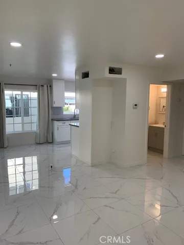 8780 Burnet Avenue 9, North Hills, California 91343