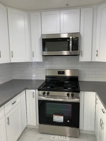 8780 Burnet Avenue 9, North Hills, California 91343