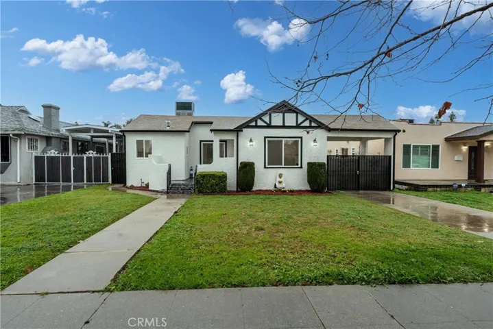 1913 W 77th Street, Los Angeles, California 90047