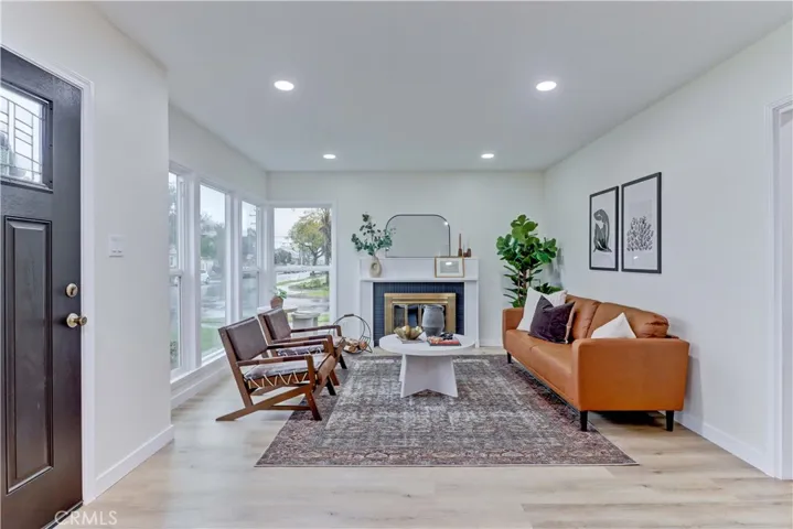 5518 E Flagstone Street, Long Beach, California 90808