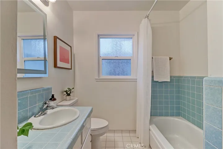 5518 E Flagstone Street, Long Beach, California 90808