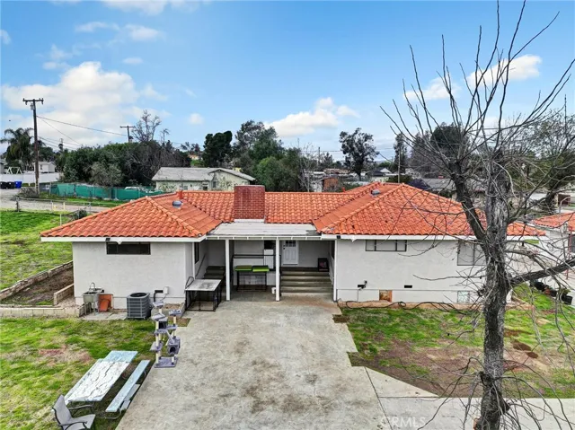 9790 59th Street, Jurupa Valley, California 91752