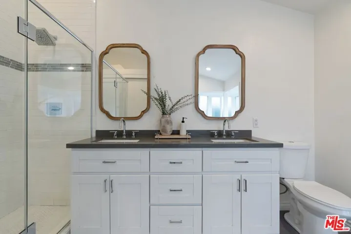 5571 Ostin Avenue, Woodland Hills, California 91367