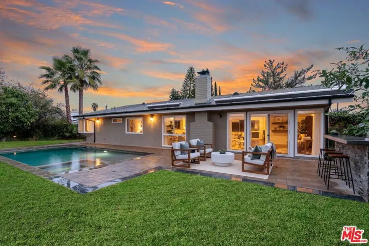 5571 Ostin Avenue, Woodland Hills, California 91367