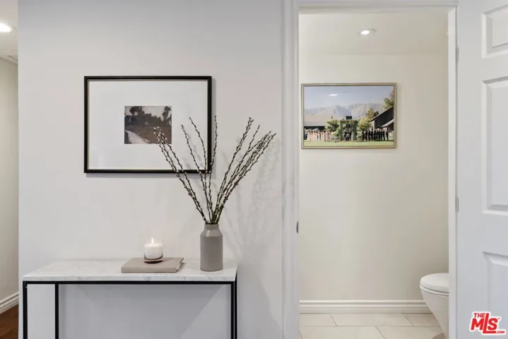 5571 Ostin Avenue, Woodland Hills, California 91367